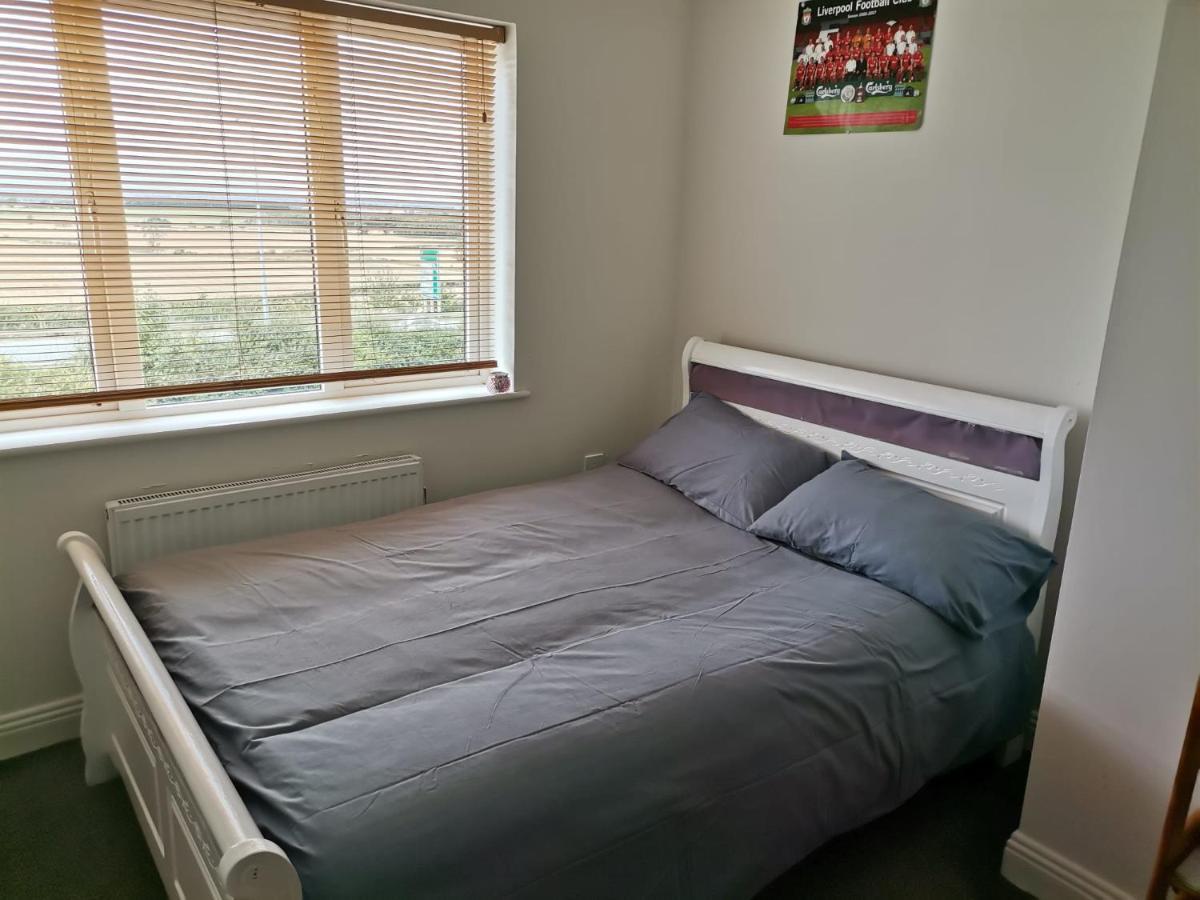 Bright And Cozy Room With Double Bed, Private Bathroom Not Ensuite, Breakfast To Go Dublin Zewnętrze zdjęcie