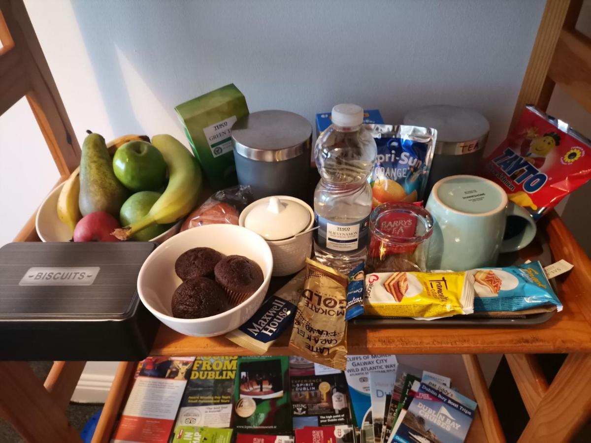 Bright And Cozy Room With Double Bed, Private Bathroom Not Ensuite, Breakfast To Go Dublin Zewnętrze zdjęcie